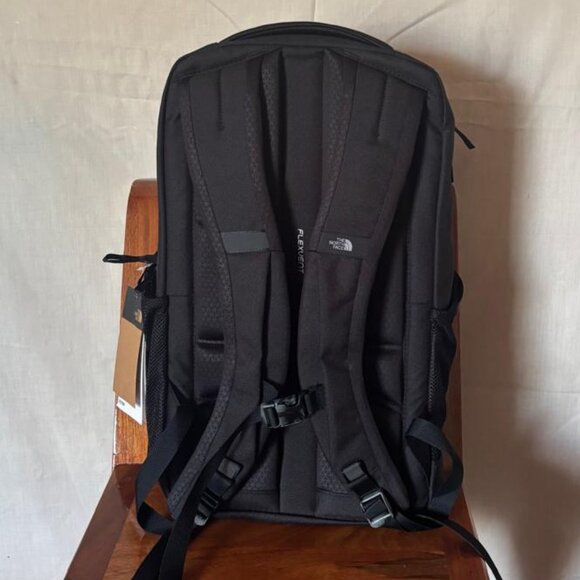 The North Face Jester 28L  backpack - Picture 2 of 6